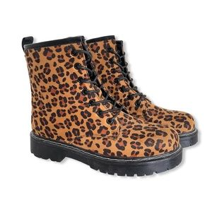 NWOT Southern Fried Chics Leopard/Cheetah Print Lace Up Combat Ankle Bootie 7